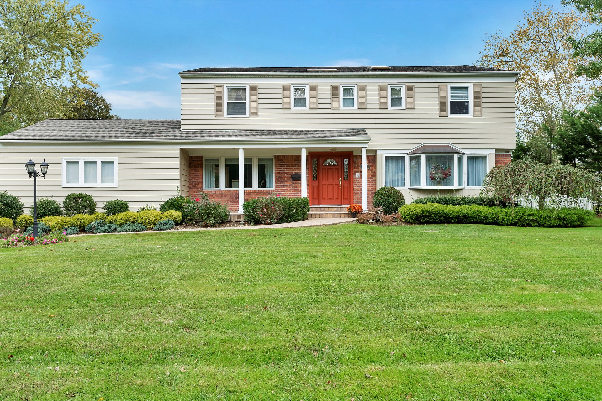 Just Listed!  Charming East Hills Colonial