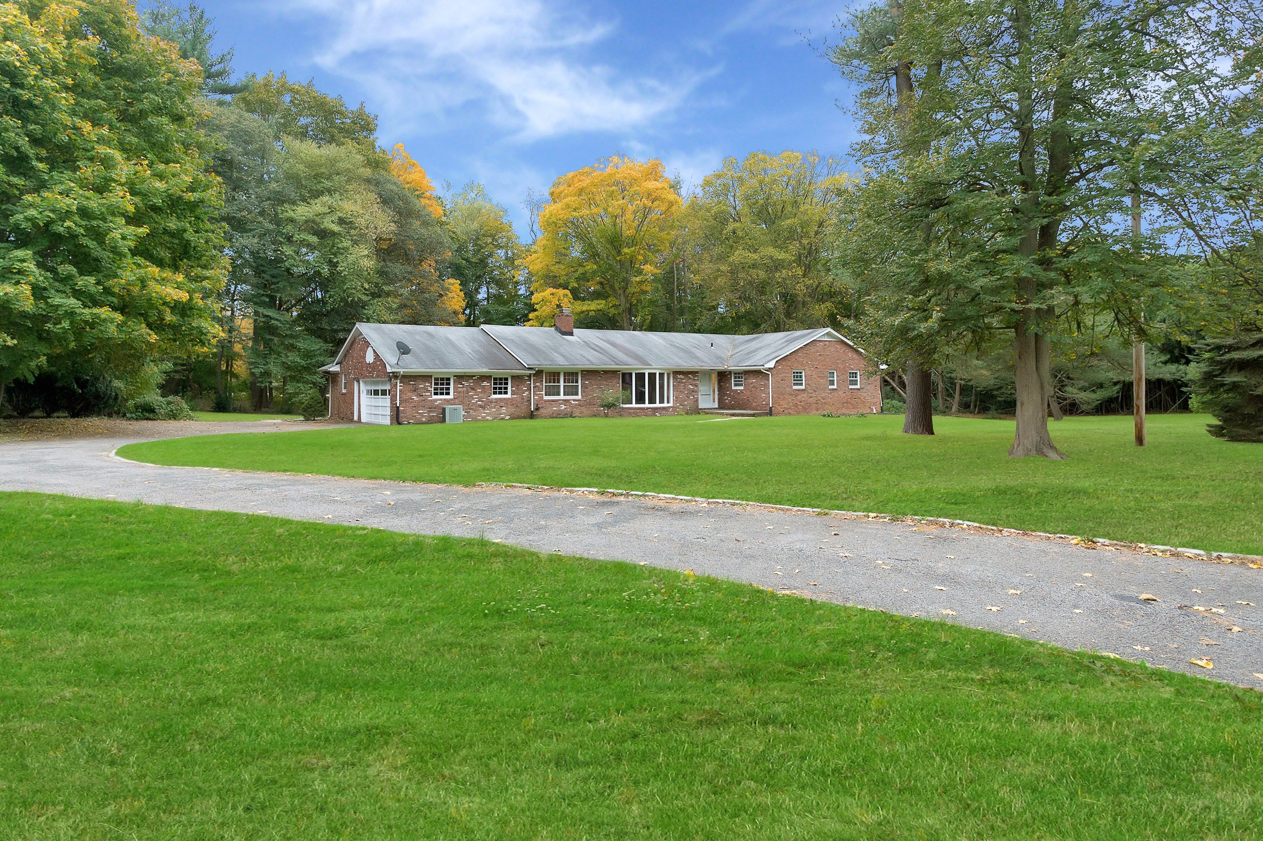 Just Sold!  Beautifully maintained brick ranch in Muttontown