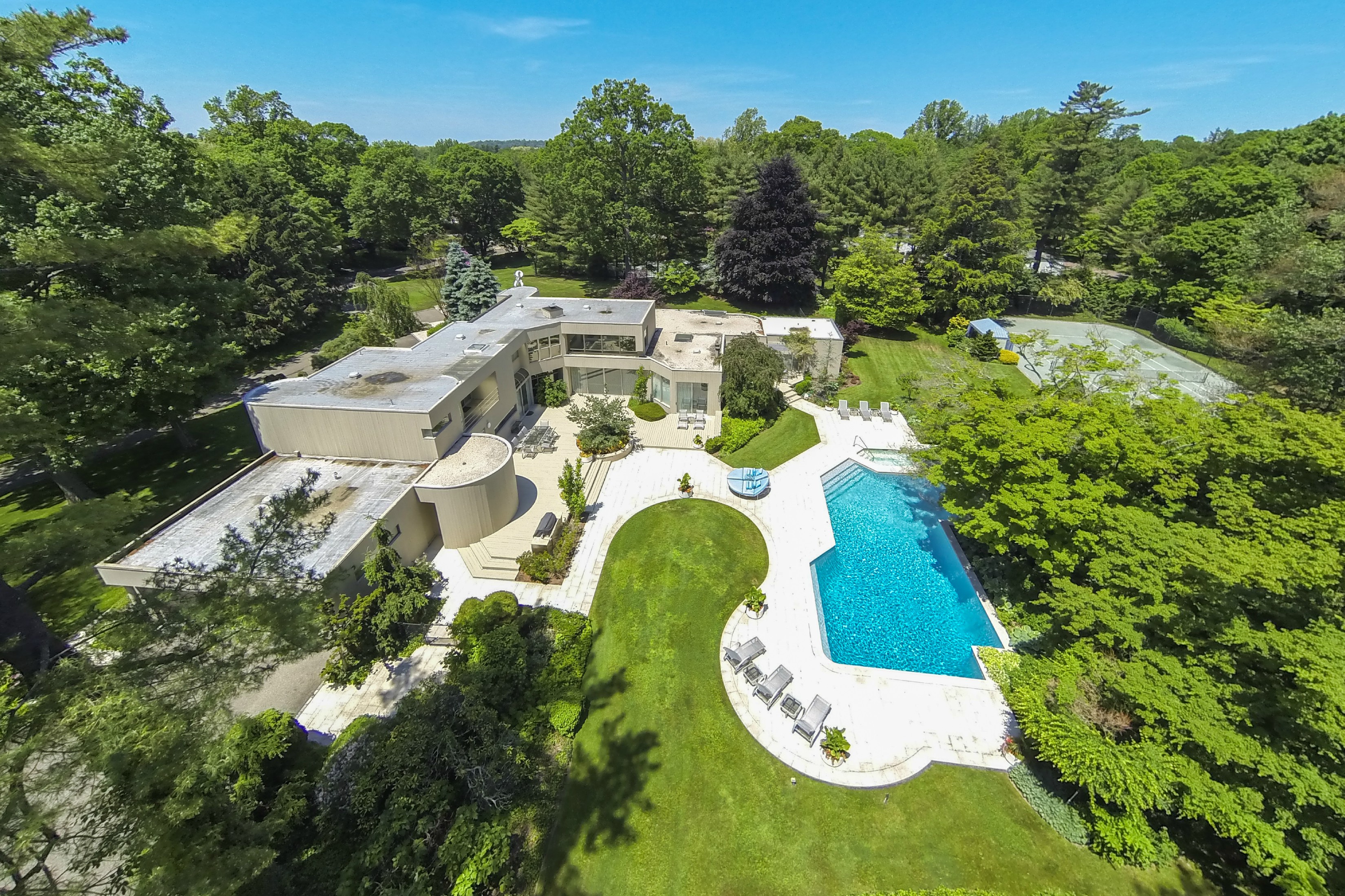 Under Contract!  Stunning Contemporary in Old Westbury