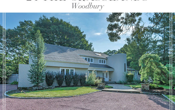 Just Closed!  Resort-like living in this Colonial in Hunters Run in Woodbury