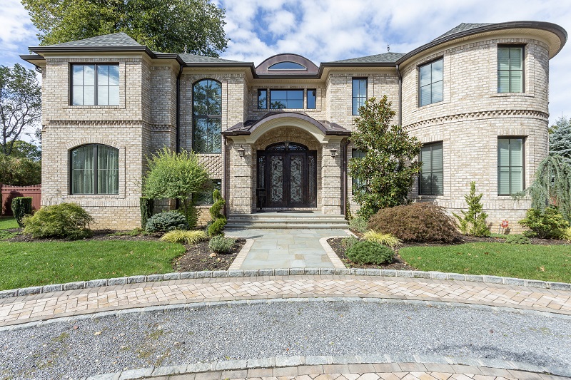 Just Listed!  Stately Brick Beauty in the heart of Roslyn Country Club