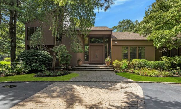 Under Contract! Incredible Contemporary Home in Oyster Bay Cove
