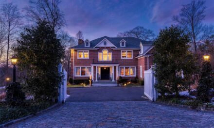 SOLD! MAGNIFICENT GEORGIAN BRICK COLONIAL IN ROSLYN HARBOR